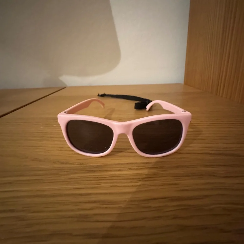 Jani and Jack sunglasses baby - never worn - with strap